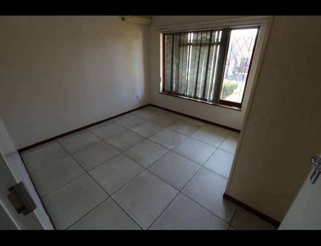 3 BEDROOM TOWNHOUSE TO LET IN HAYFIELDS